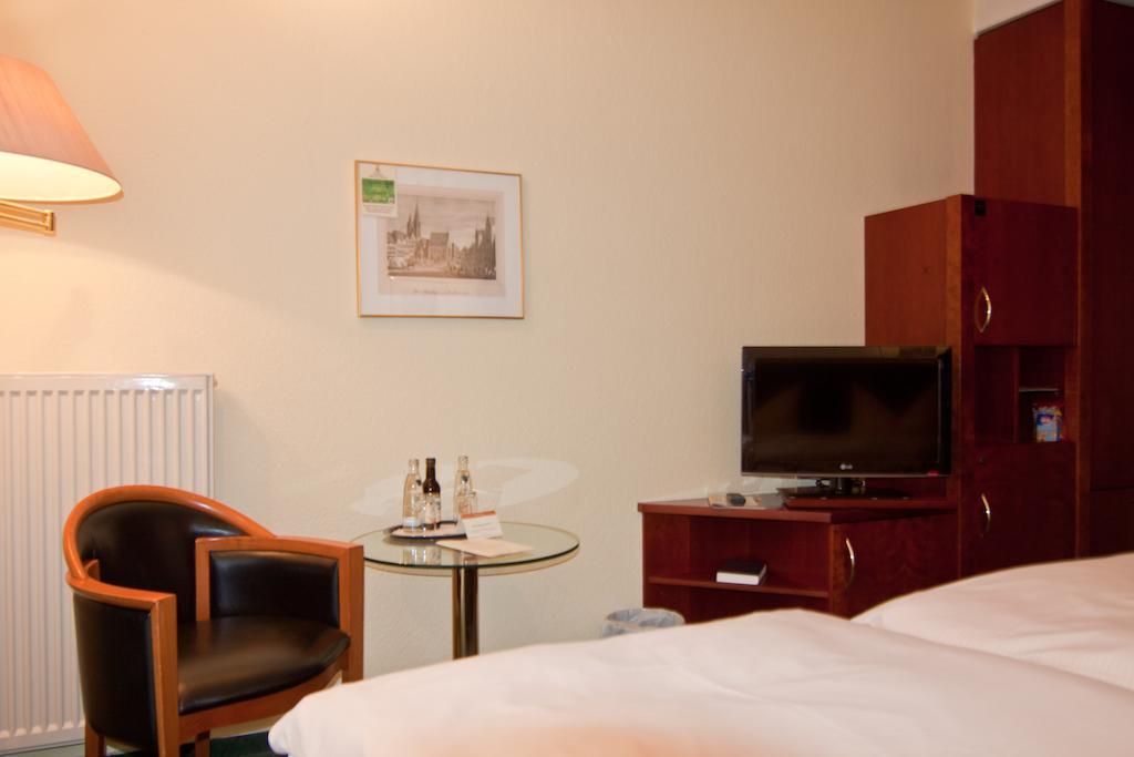 Parkhotel Unter Den Linden Halberstadt Dış mekan fotoğraf